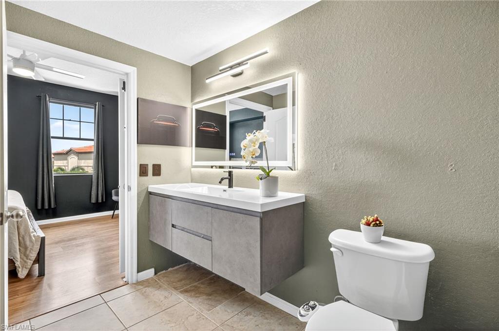 12955 Positano Cir 305 Property Photo 8