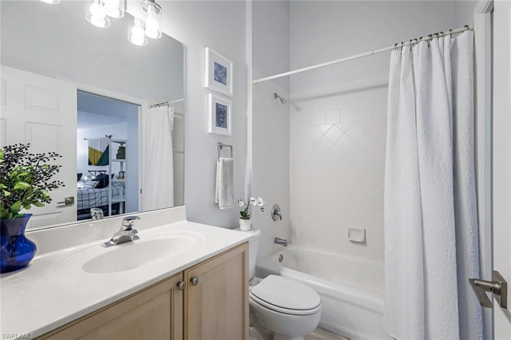 5360 Andover Dr 202 Property Photo 18