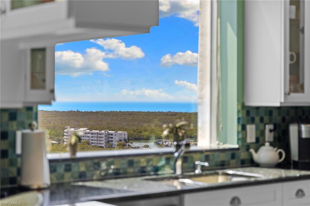 430 Cove Tower Dr 1501 Property Photo 6
