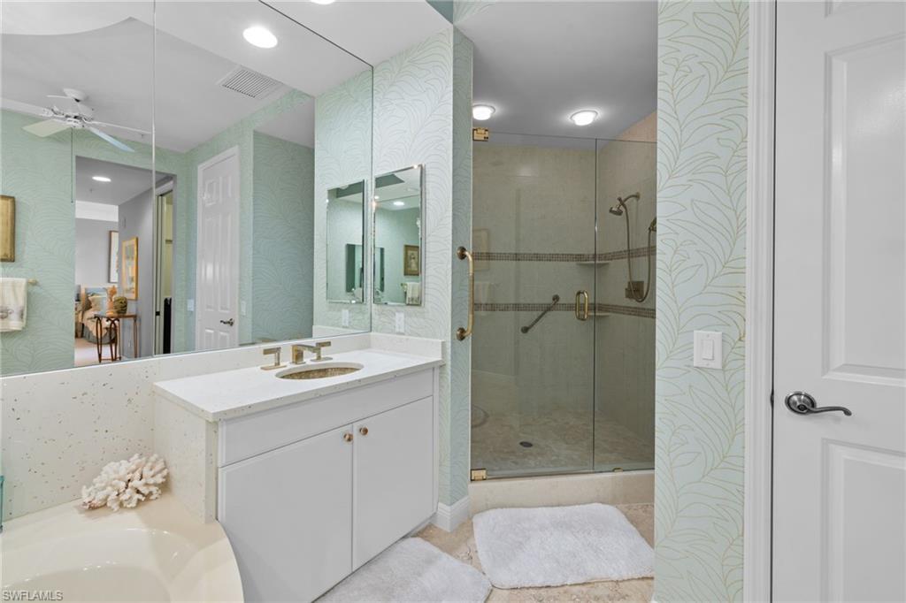 430 Cove Tower Dr 1501 Property Photo 20