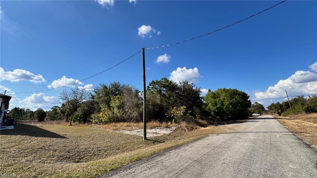 1915 Irving Ave Property Photo 2
