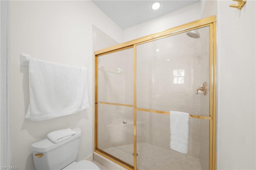572 11th Ave S 2 Property Photo 23