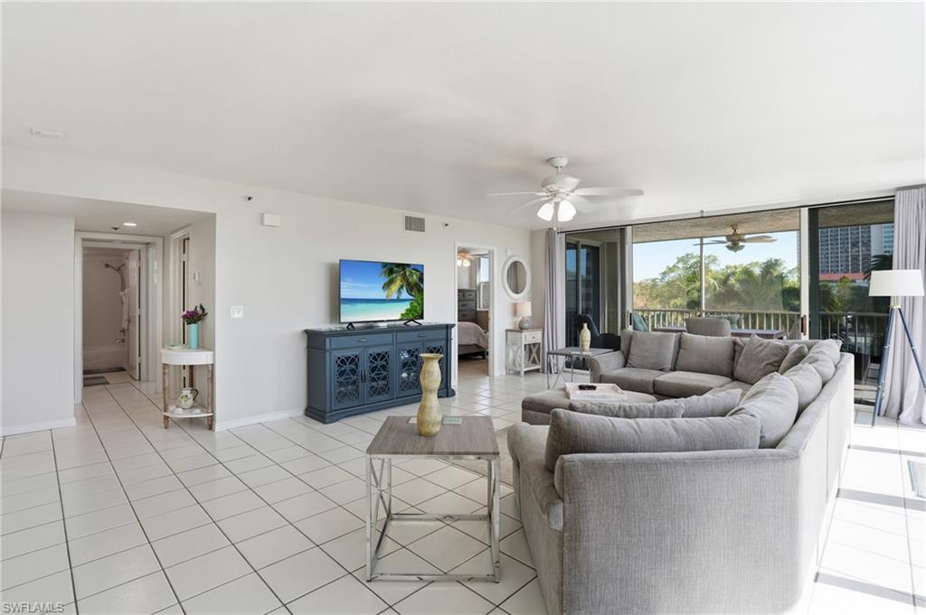 5550 Heron Point Dr 304 Property Photo 6