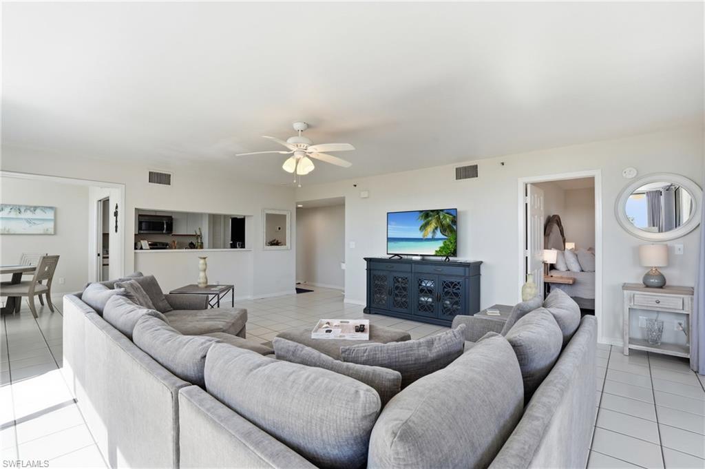 5550 Heron Point Dr 304 Property Photo 8