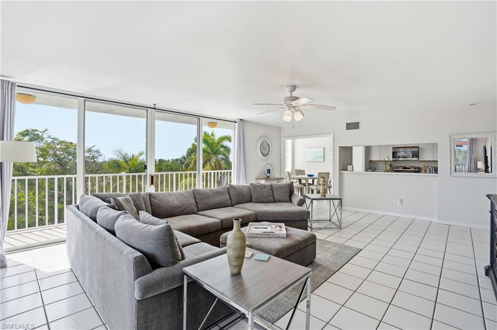 5550 Heron Point Dr 304 Property Photo 9