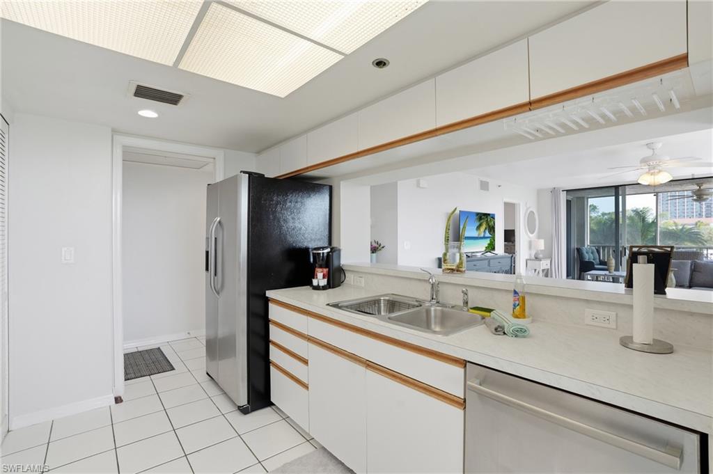 5550 Heron Point Dr 304 Property Photo 13