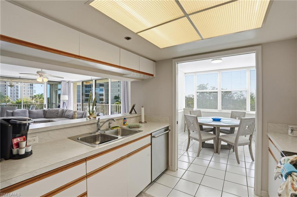 5550 Heron Point Dr 304 Property Photo 14