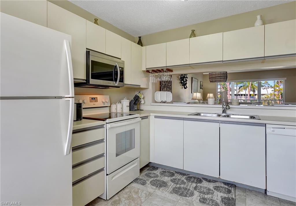 3062 Sandpiper Bay Cir K302 Property Photo 10