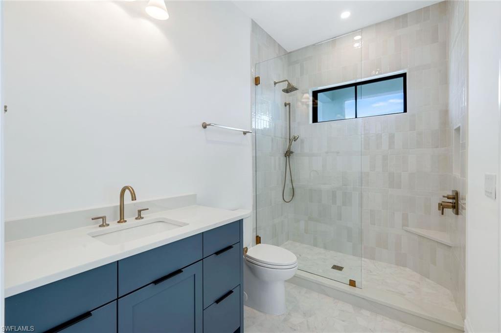 960 Iris Ct Property Photo 31
