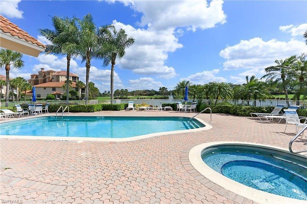 515 Laguna Royale BLVD 102 Property Photo 1