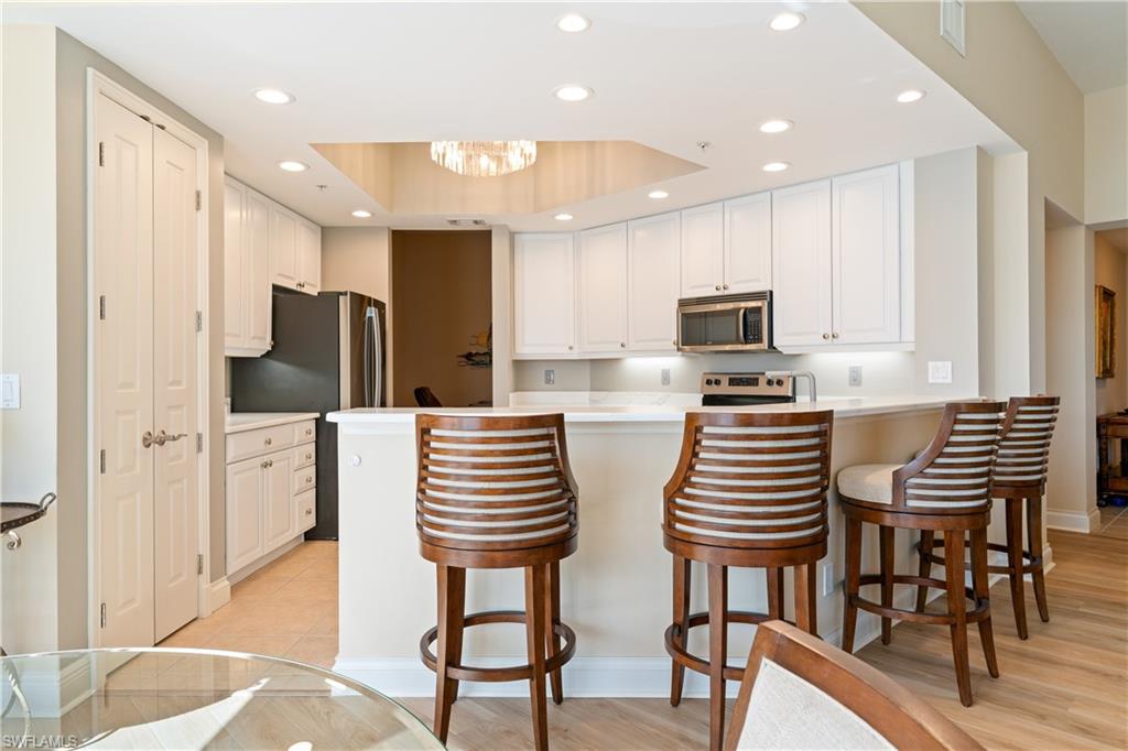 4137 Bay Beach Ln 525 Property Photo 11