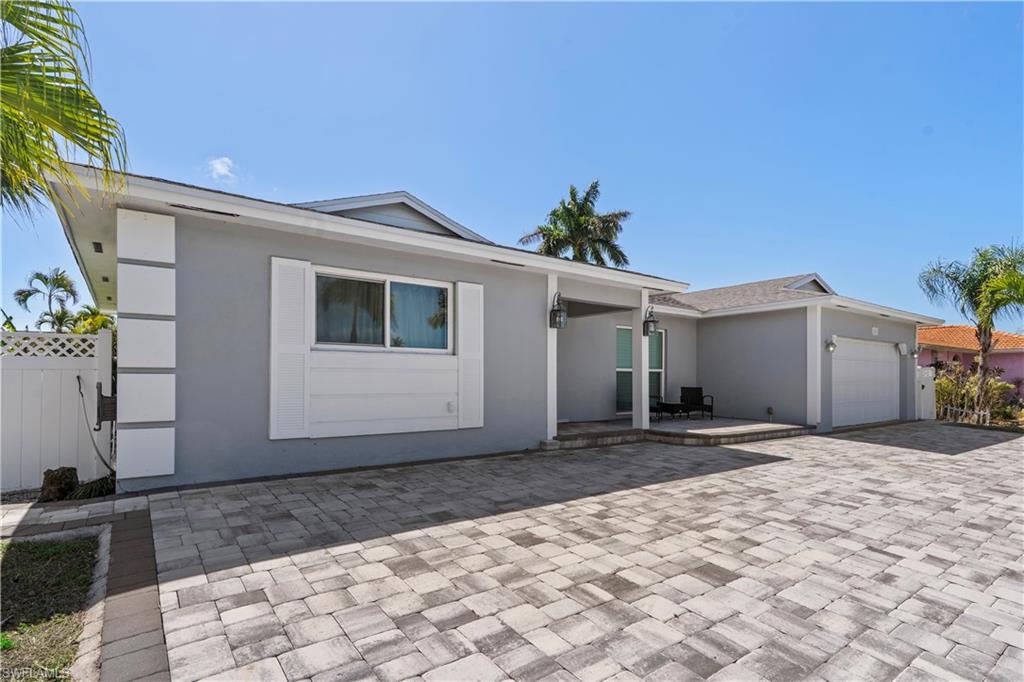 1263 Collier Blvd Property Photo 4