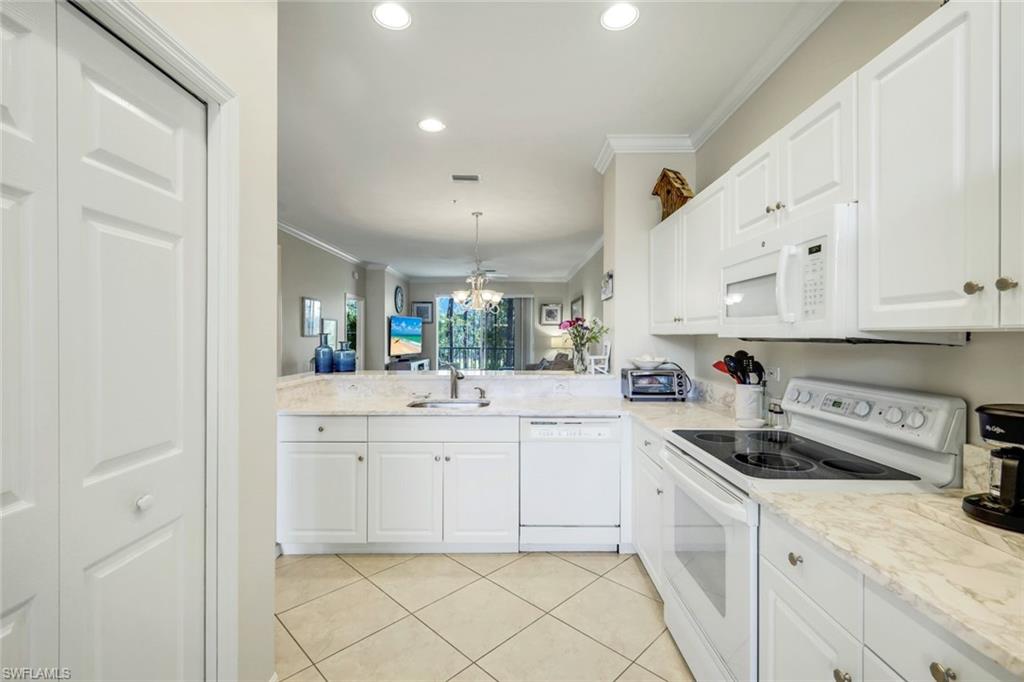 8253 Parkstone Pl 206 Property Photo 10