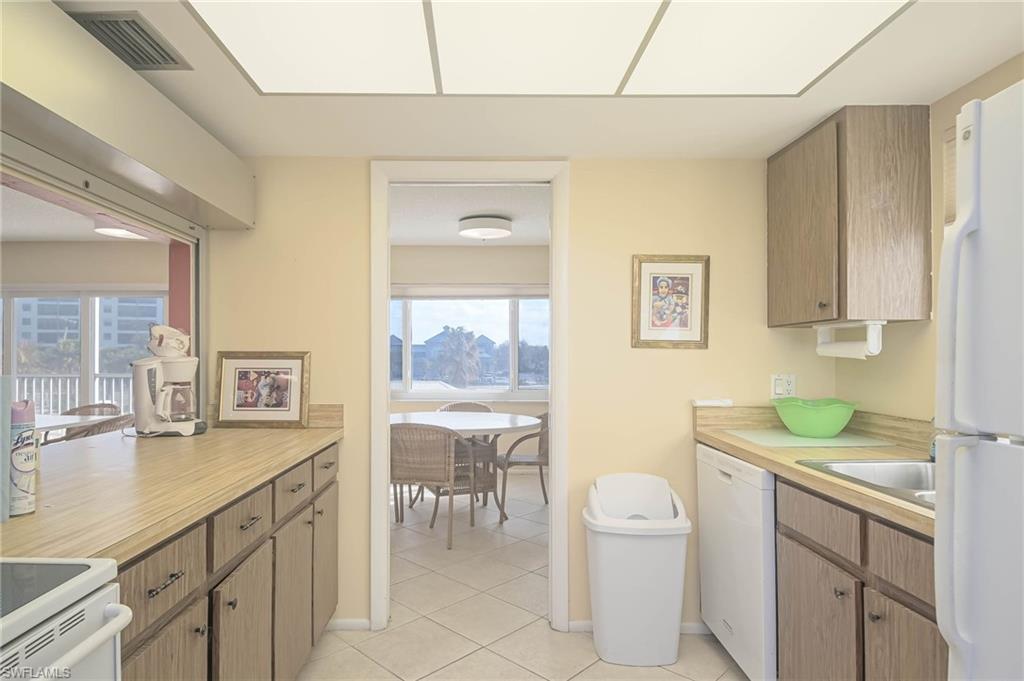 6900 Estero Blvd # 701 Property Photo 31