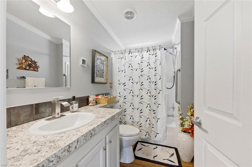 561 Charlemagne Blvd Property Photo 16