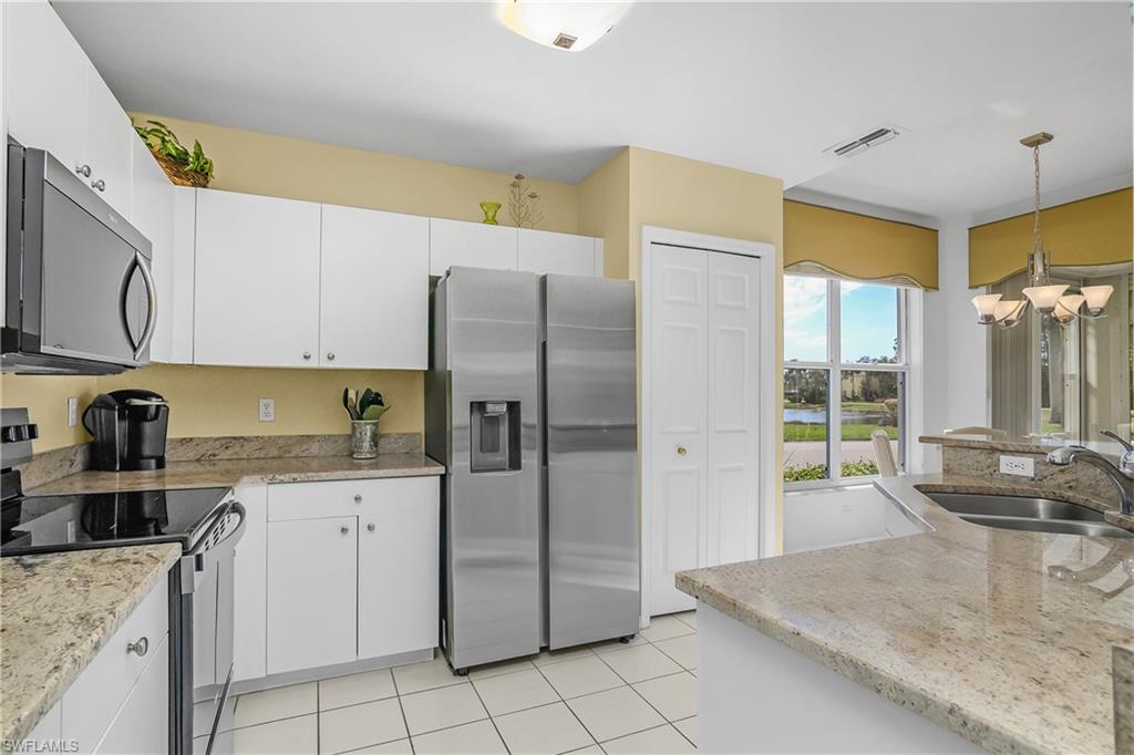 22992 Lone Oak Dr Property Photo 5