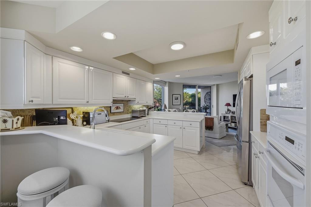 7225 Pelican Bay Blvd 305 Property Photo 12