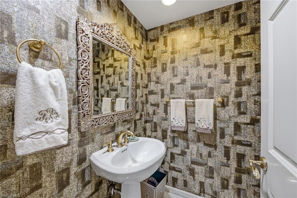 7225 Pelican Bay Blvd 305 Property Photo 20