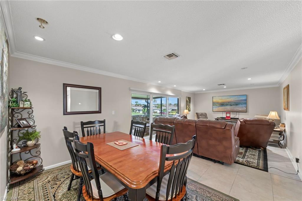 84 Glades Blvd 2 Property Photo 12
