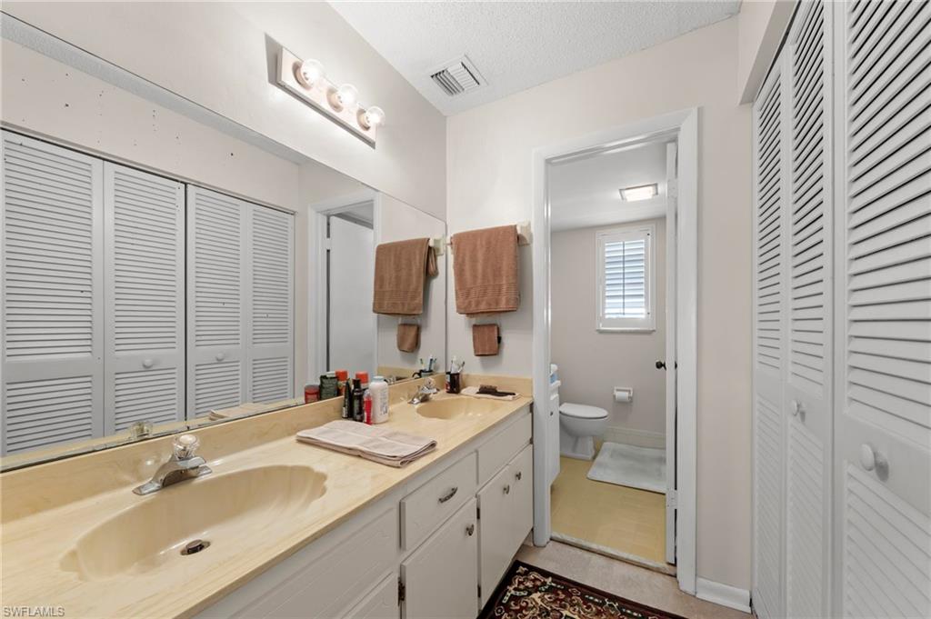 84 Glades Blvd 2 Property Photo 16
