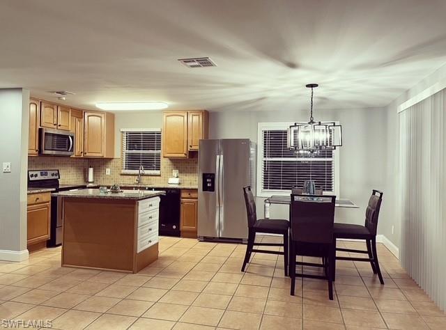 4921 Teak Wood Dr Property Photo 4