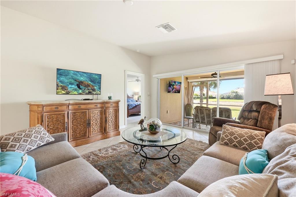 8664 Genova Ct Property Photo 9