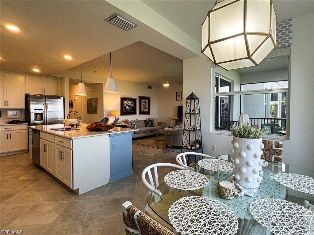 5651 Double Eagle Cir 4323 Property Photo 11