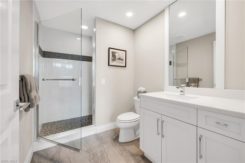 455 Cove Tower Dr 304 Property Photo 13
