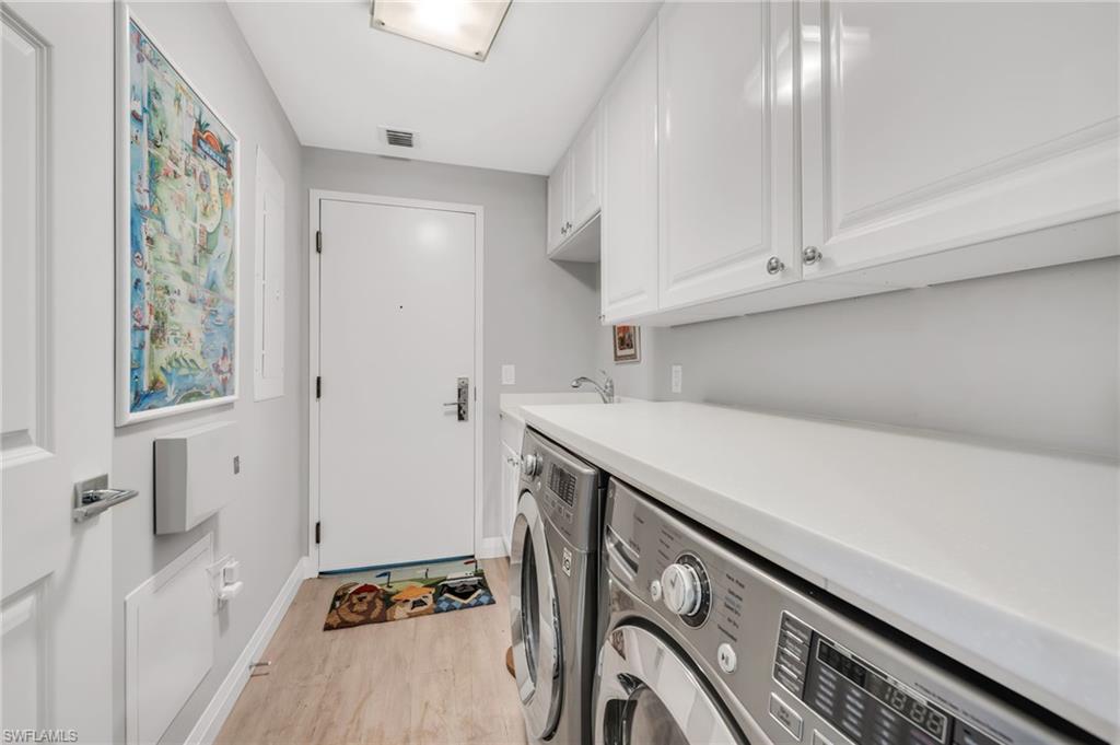 455 Cove Tower Dr 304 Property Photo 15