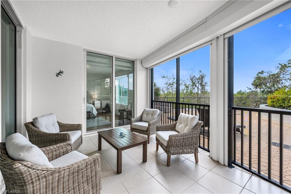 455 Cove Tower Dr 304 Property Photo 17