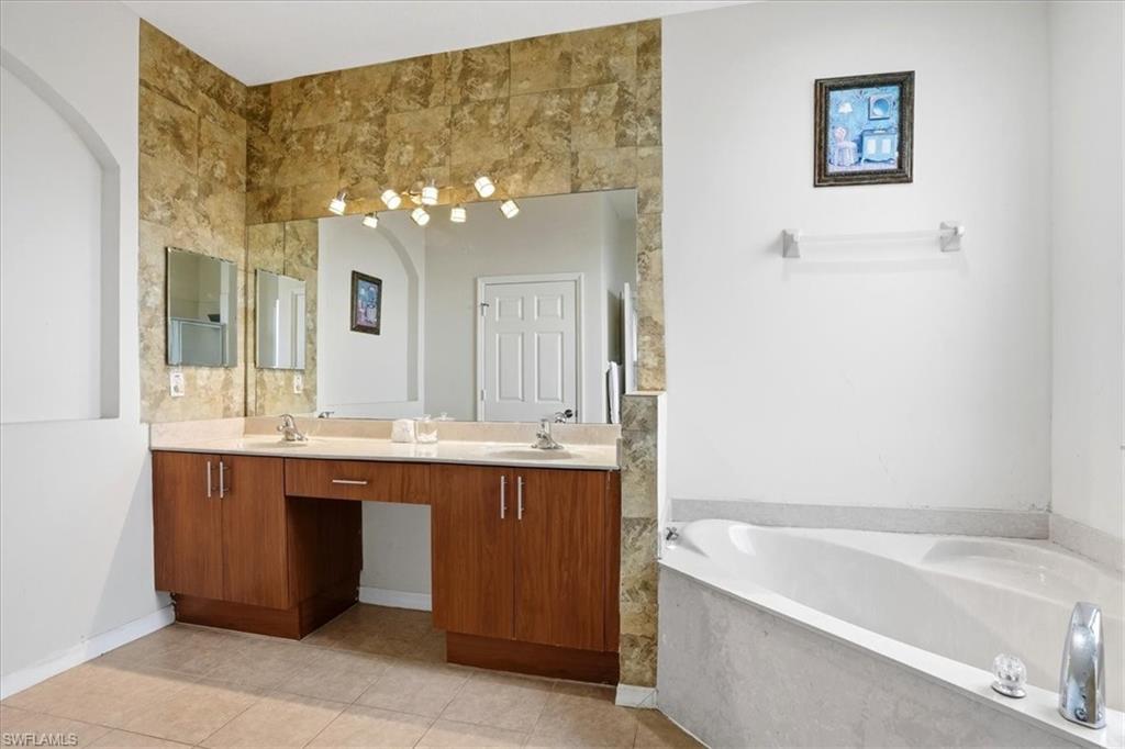 7576 Bristol Cir Property Photo 21
