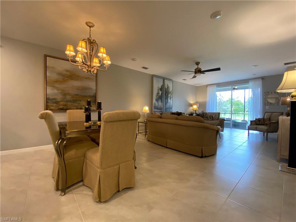 14639 Edgewater Cir Property Photo 3