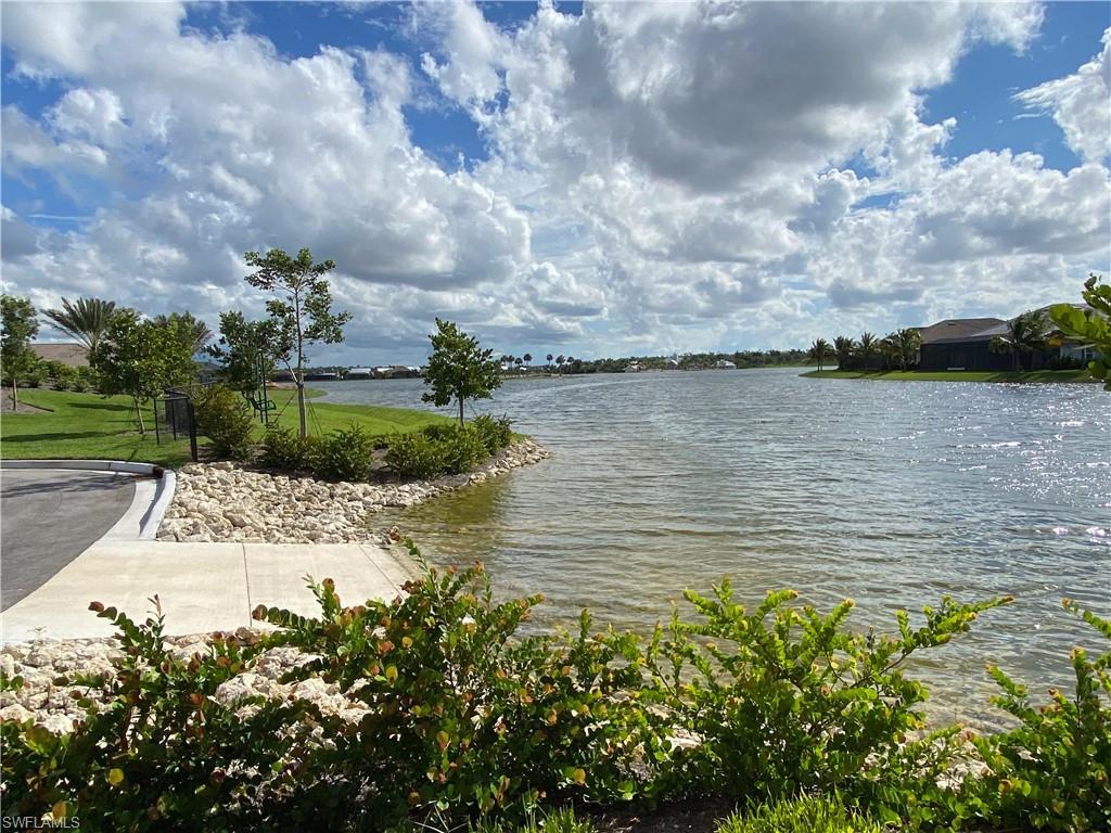14639 Edgewater Cir Property Photo 22