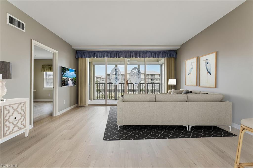 4481 Bay Beach Ln 224 Property Photo 7