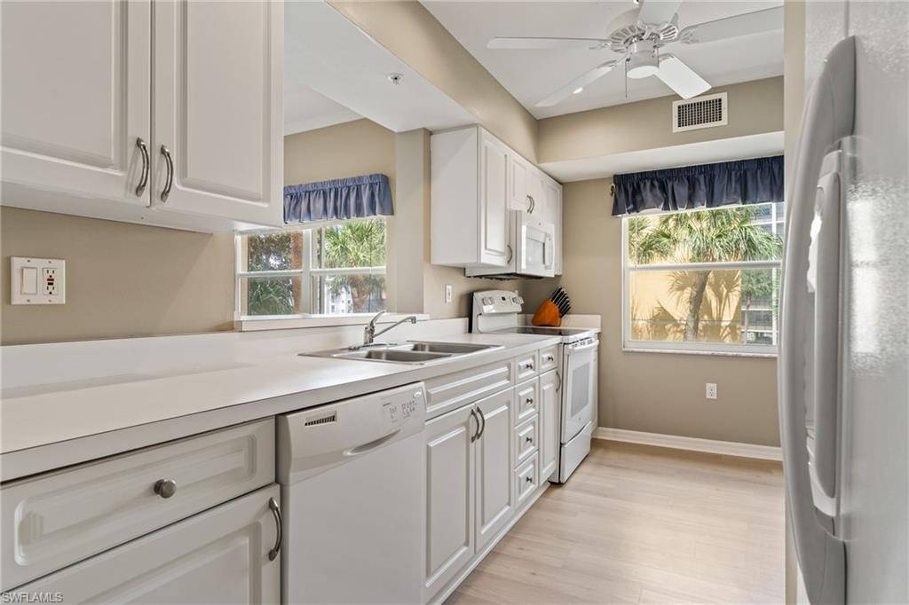 4481 Bay Beach Ln 224 Property Photo 14