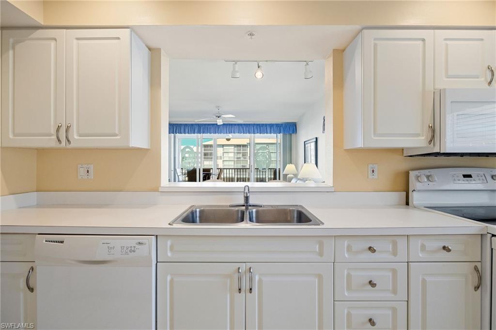 4481 Bay Beach Ln 224 Property Photo 20