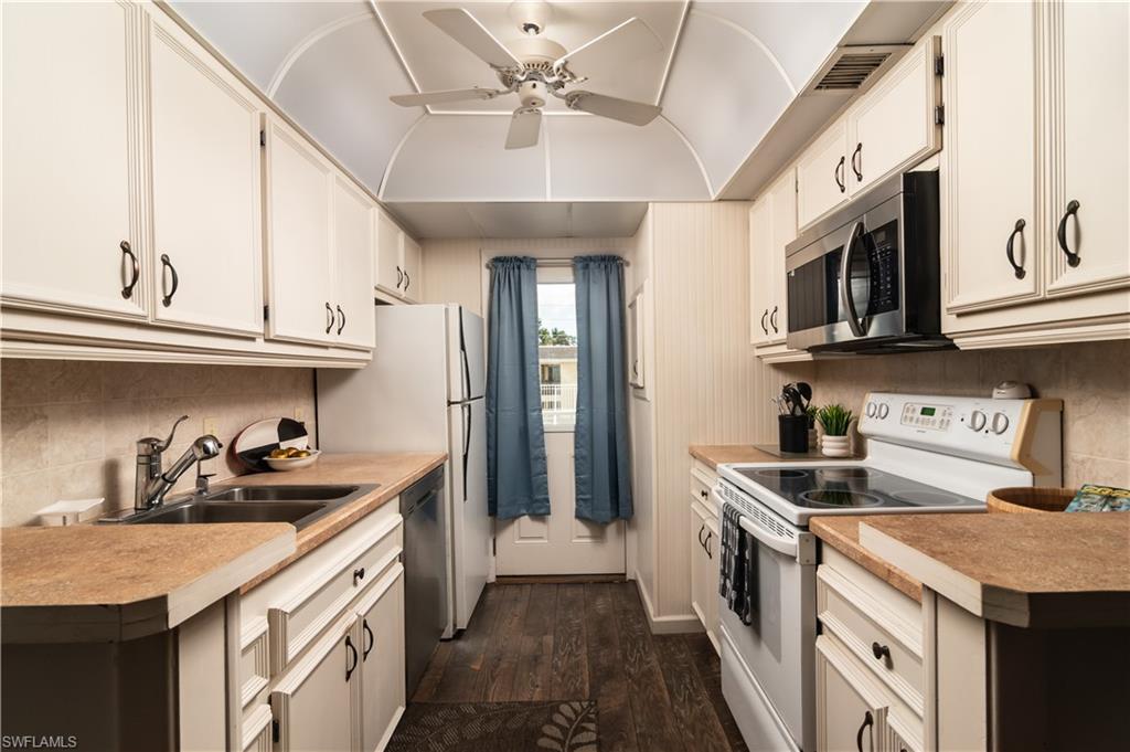 226010362 Property Photo 6