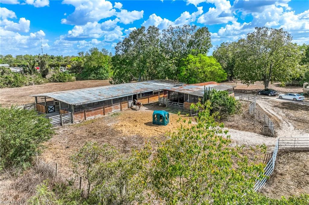 26118 Cutting Horse Ln Property Photo 10