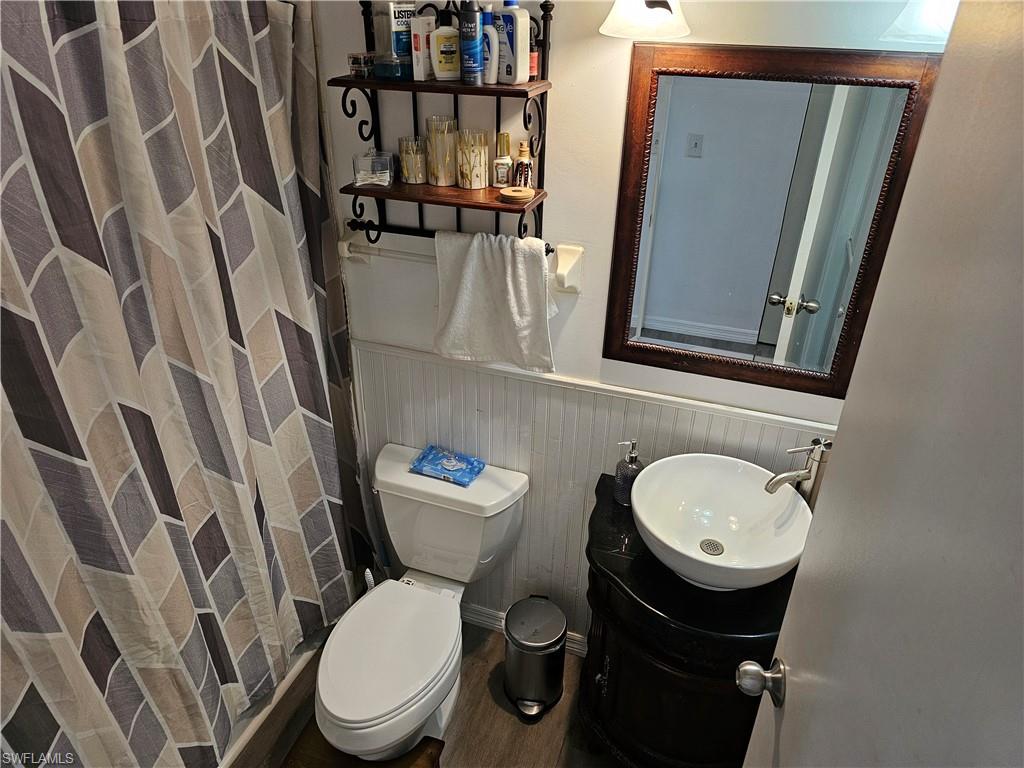226010470 Property Photo 3