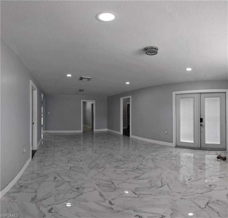 425 Lindero St Property Photo 11
