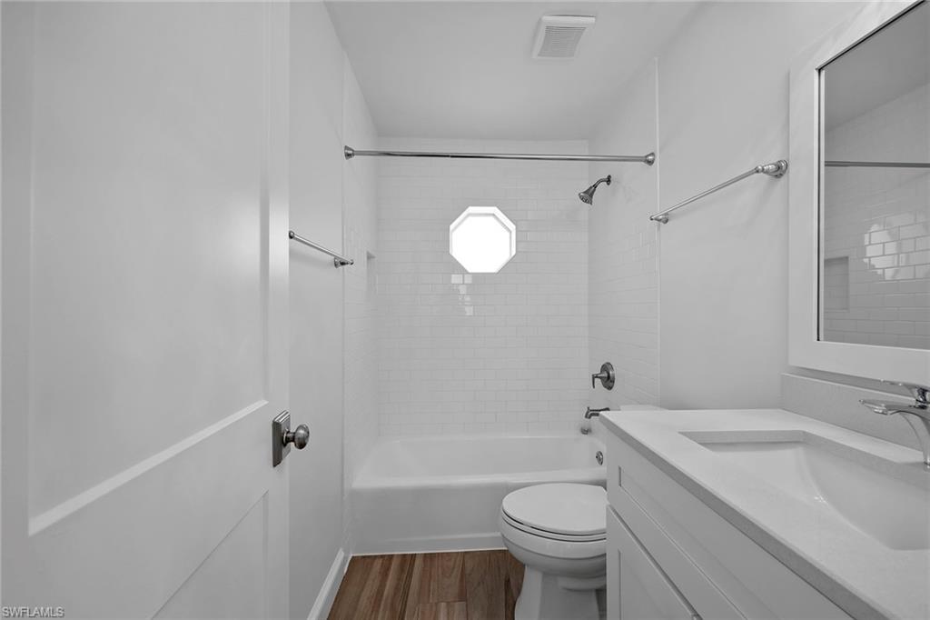 527 109th Ave N Property Photo 14