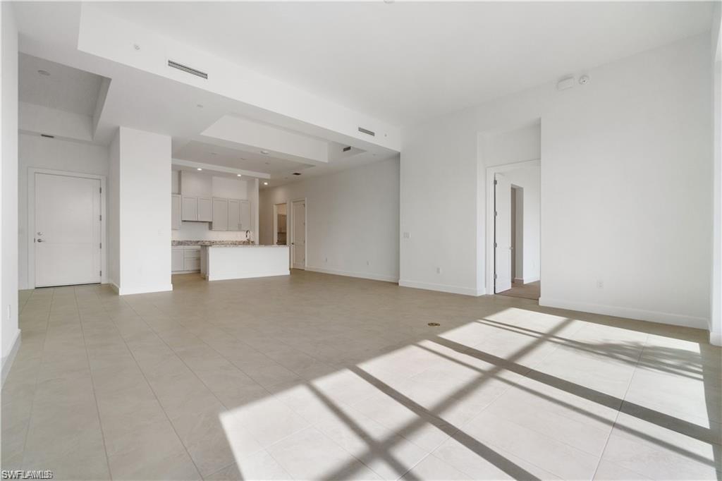 4142 Bay Beach Ln 205 Property Photo 6