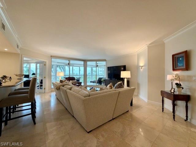 4021 Gulf Shore Blvd N 202 Property Photo 5
