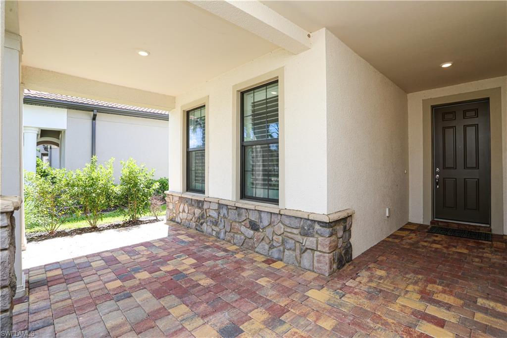 9716 Everglades Dr Property Photo 6