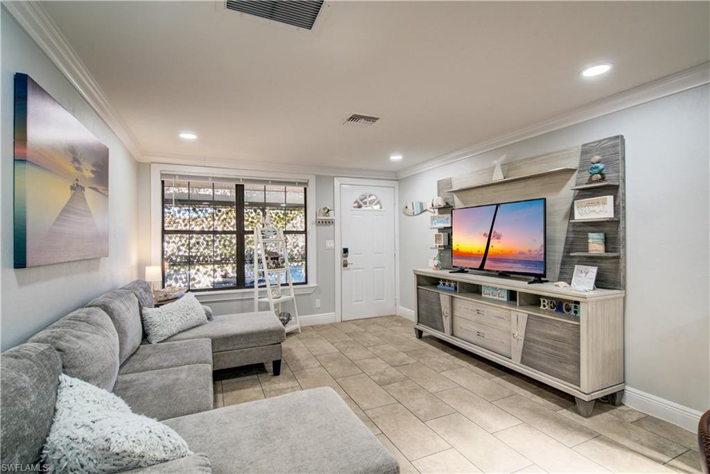 5322 Treetops Dr I Property Photo 4