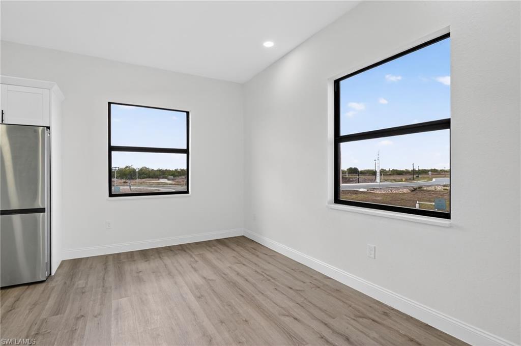 633 Cane St E Property Photo 22