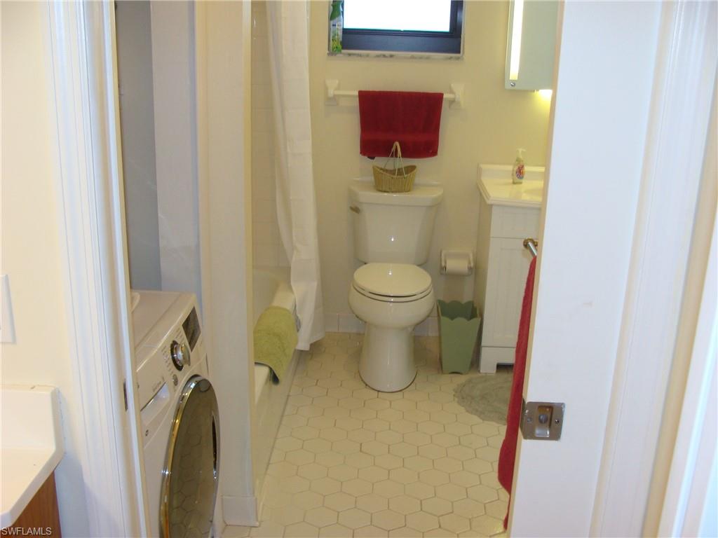 807 River Point Dr 201d Property Photo 19