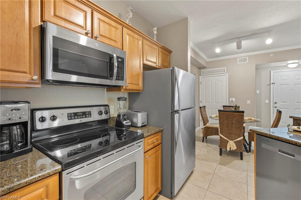 12955 Positano Cir 104 Property Photo 10