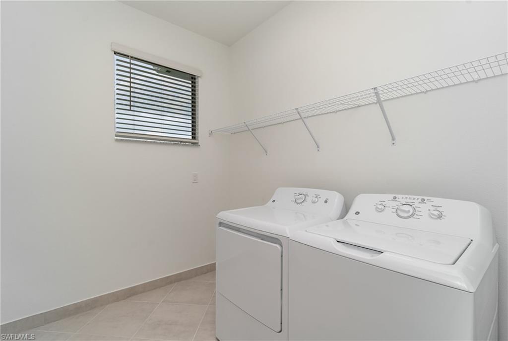 12750 Woodbury Dr Property Photo 18