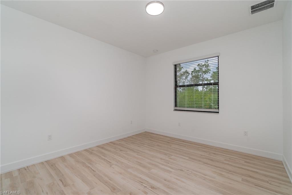 12750 Woodbury Dr Property Photo 21